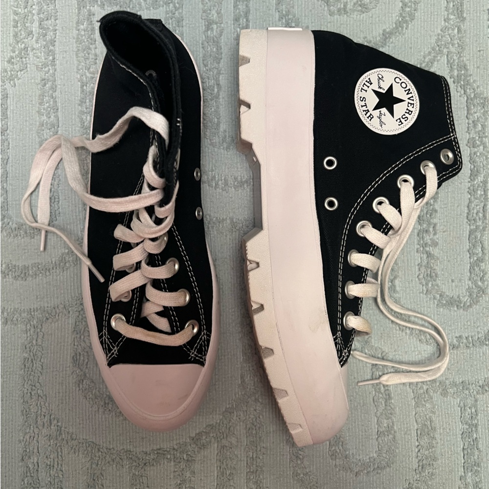 CONVERSE HIGH TOP SHOES